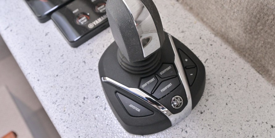 KingFisher 3025 Offshore