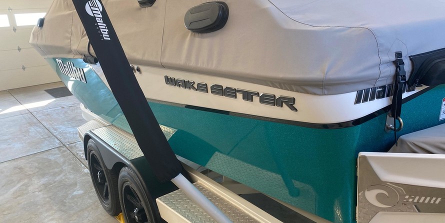 Malibu Wakesetter 22 MXZ