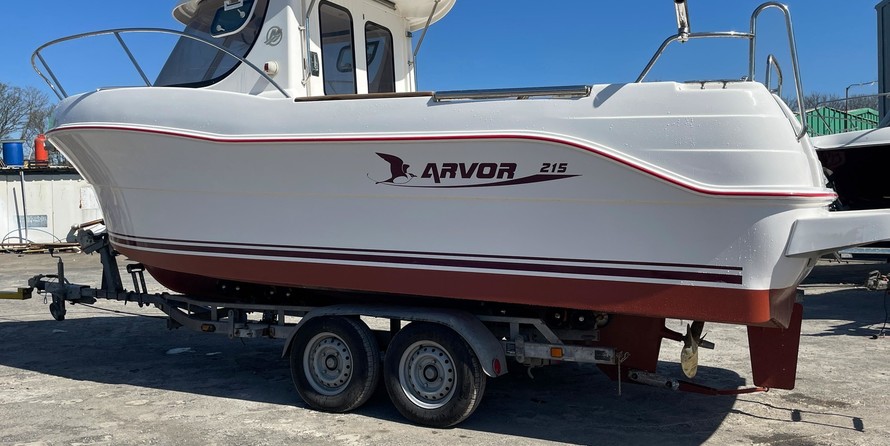 Arvor 215