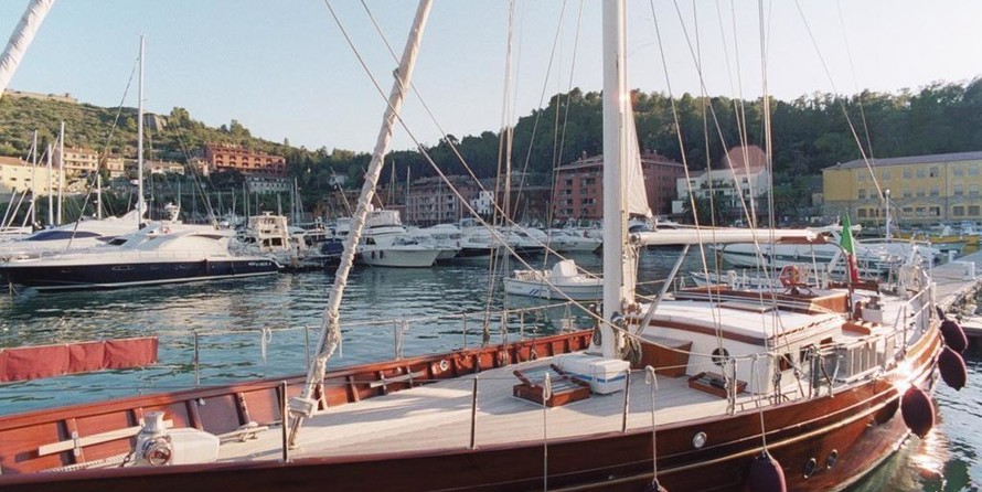 Hamble one design classic yacht