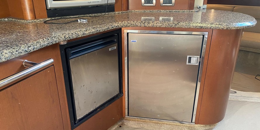 44 Sea Ray Sundancer