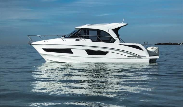 Beneteau Antares 9 OB