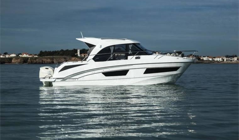 Beneteau Antares 9 OB