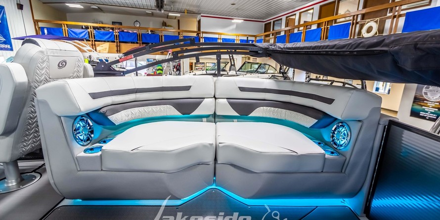 Hurricane fundeck 232