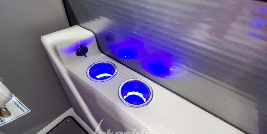 Hurricane fundeck 232