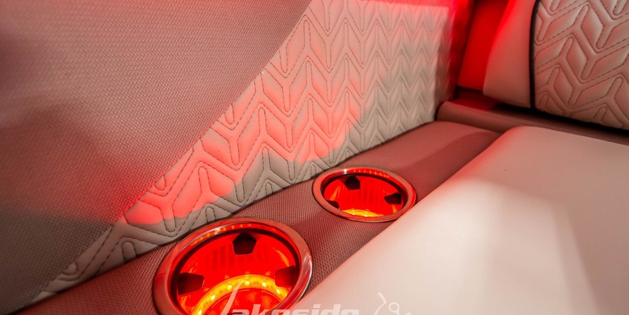 Hurricane fundeck 232