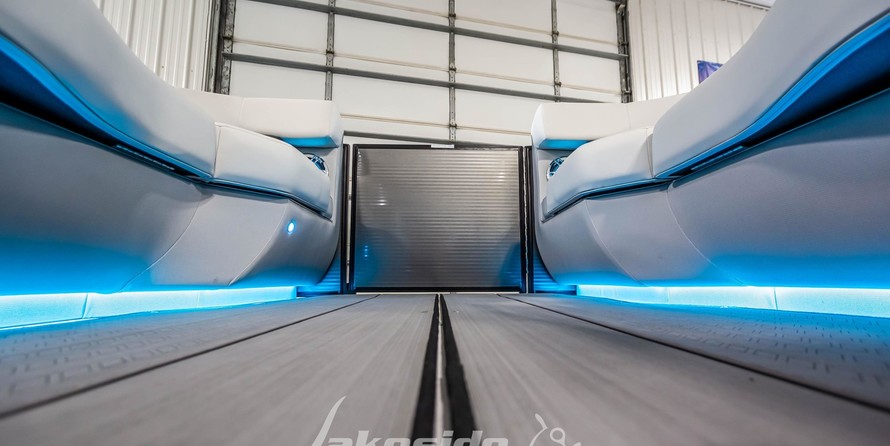 Hurricane fundeck 232