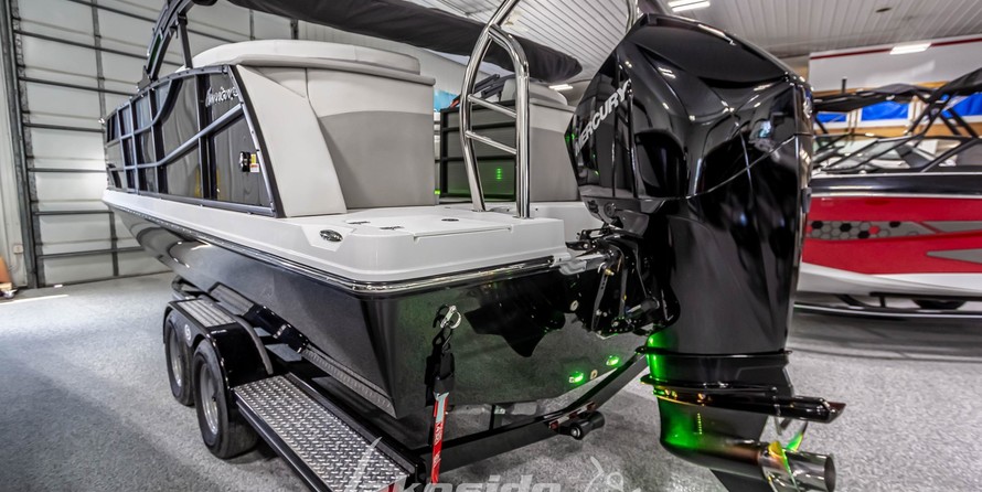 Hurricane fundeck 232