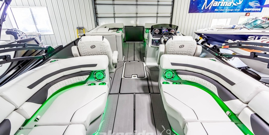 Hurricane fundeck 232