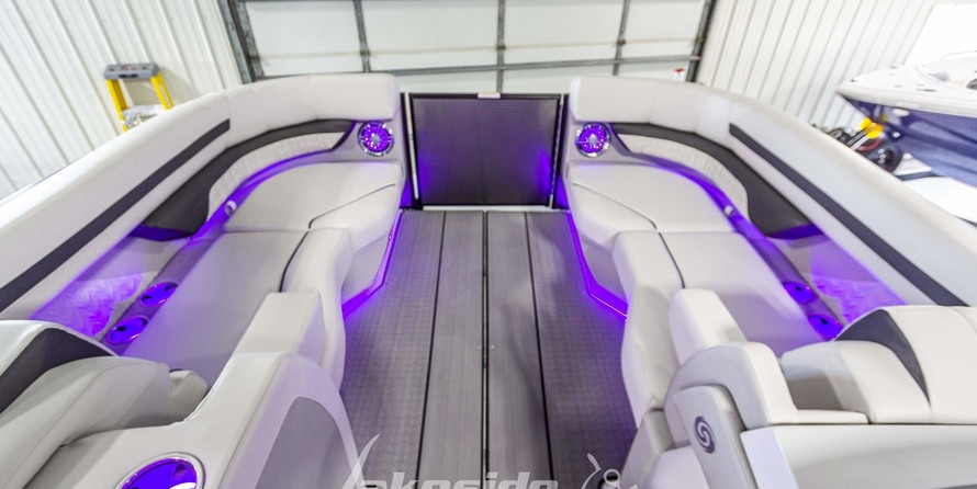 Hurricane fundeck 232