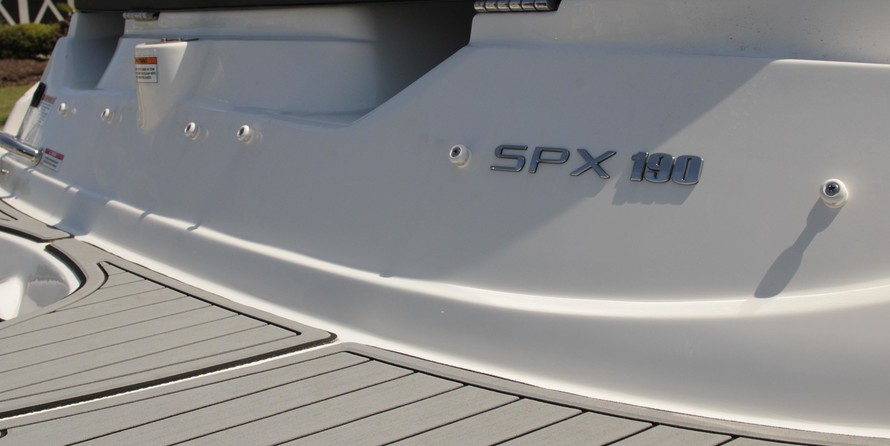 Sea Ray SPX 190 OB