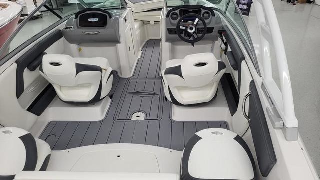 Chaparral 21 H2O OB Ski & Fish