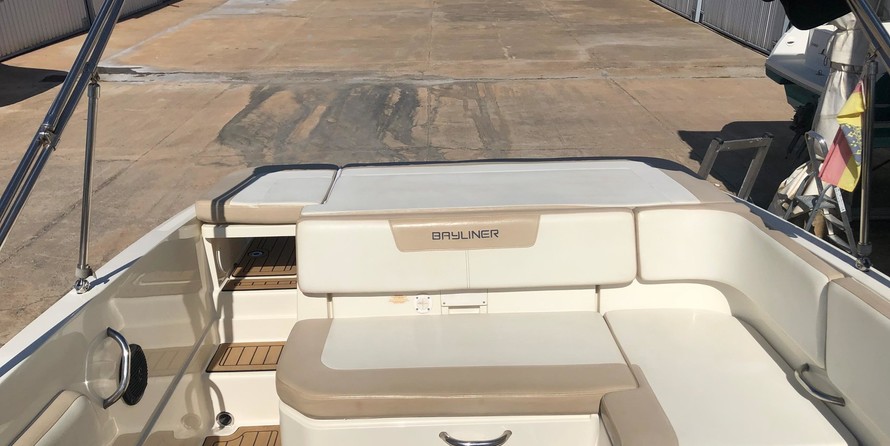 Bayliner VR6 BOWRIDER