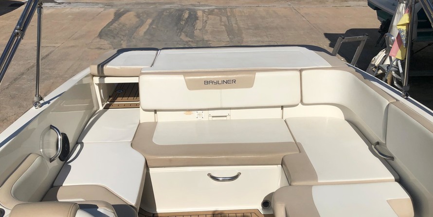 Bayliner VR6 BOWRIDER