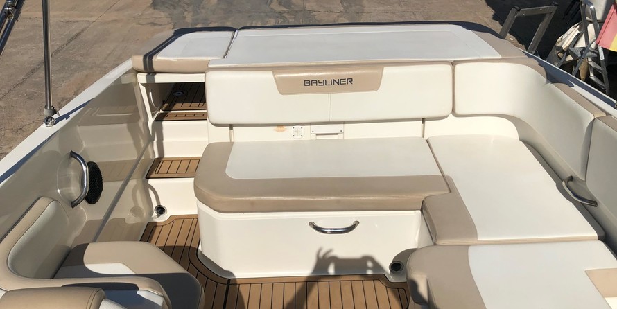 Bayliner VR6 BOWRIDER