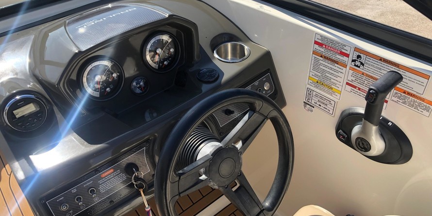 Bayliner VR6 BOWRIDER