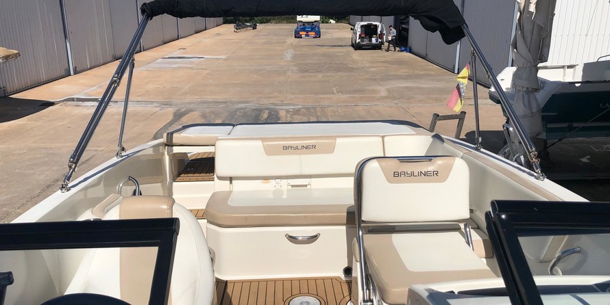 Bayliner VR6 BOWRIDER