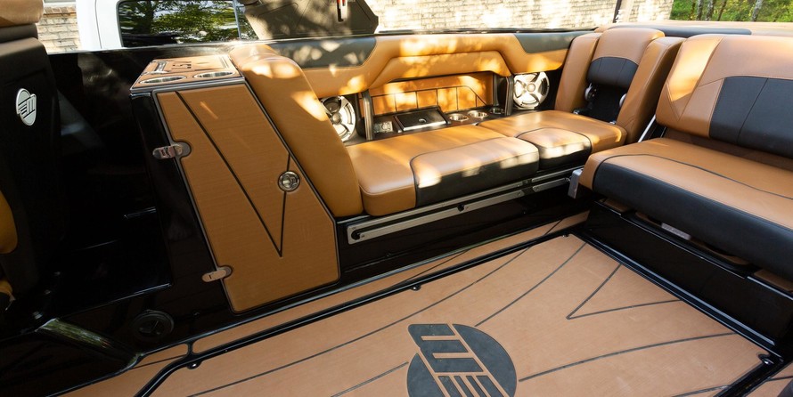 Malibu Wakesetter 25 LSV