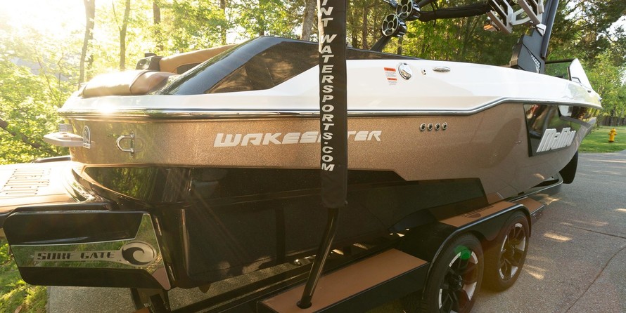 Malibu Wakesetter 25 LSV