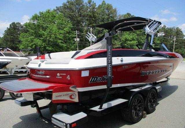 Malibu Wakesetter 24 MXZ
