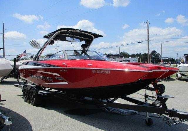 Malibu Wakesetter 24 MXZ