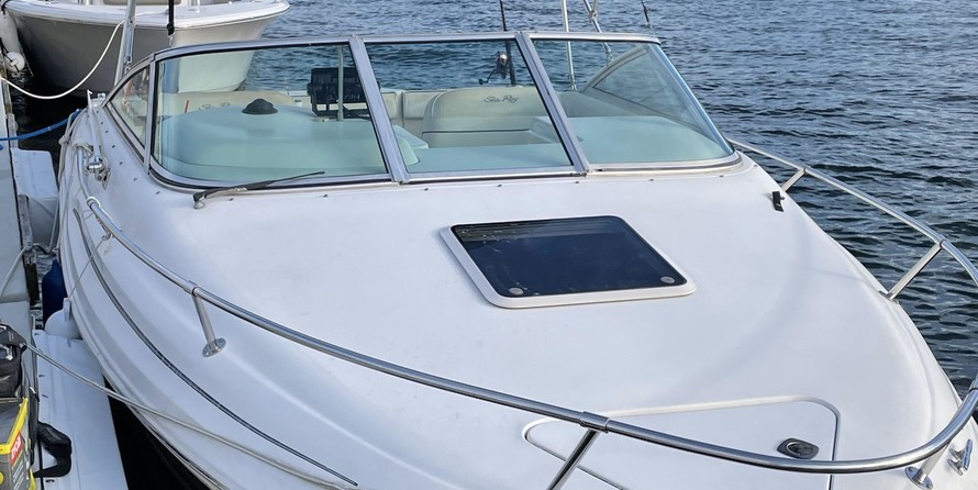 Sea ray 215 express cruiser