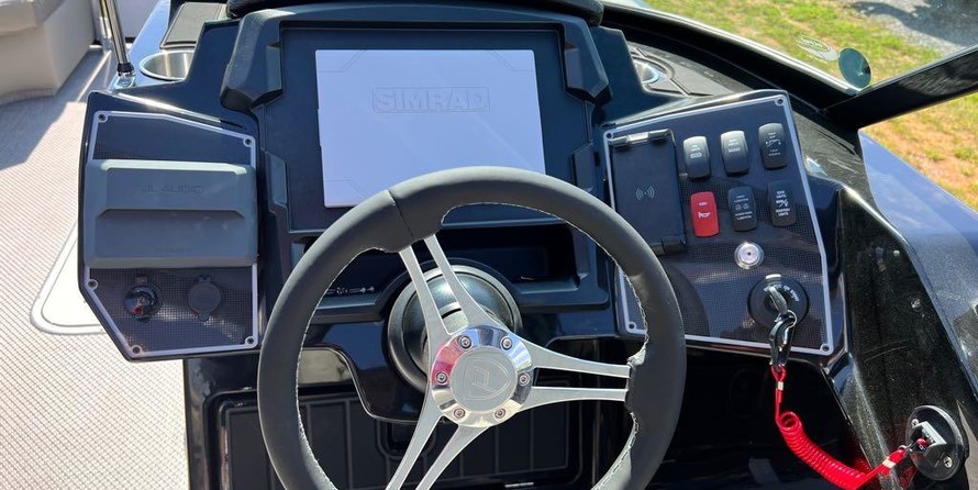 Premier Pontoons Solaris 250 RE