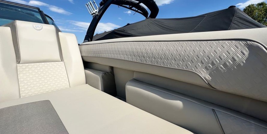 Premier Pontoons Solaris 250 RE