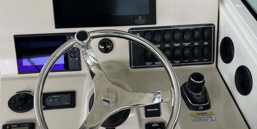 Boston Whaler 315 Conquest