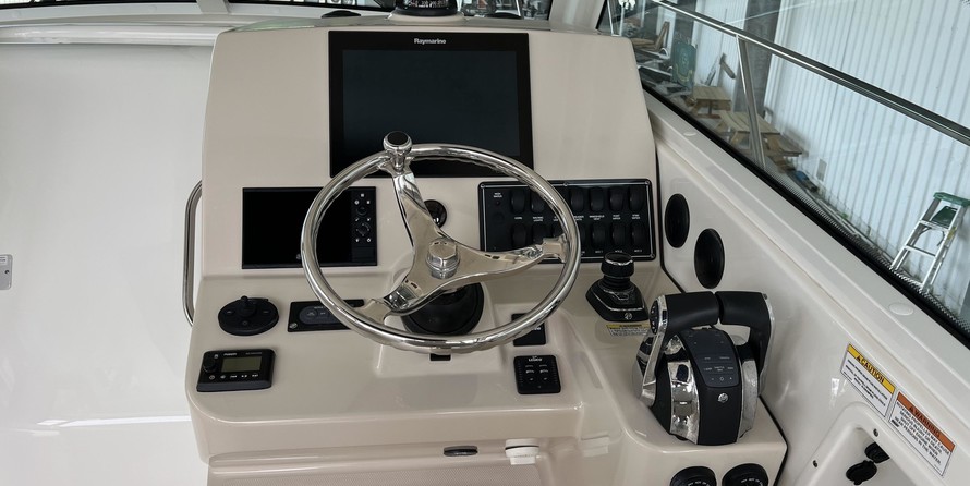 Boston Whaler 315 Conquest