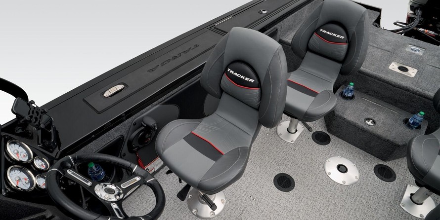 Tracker Targa V-19 WT