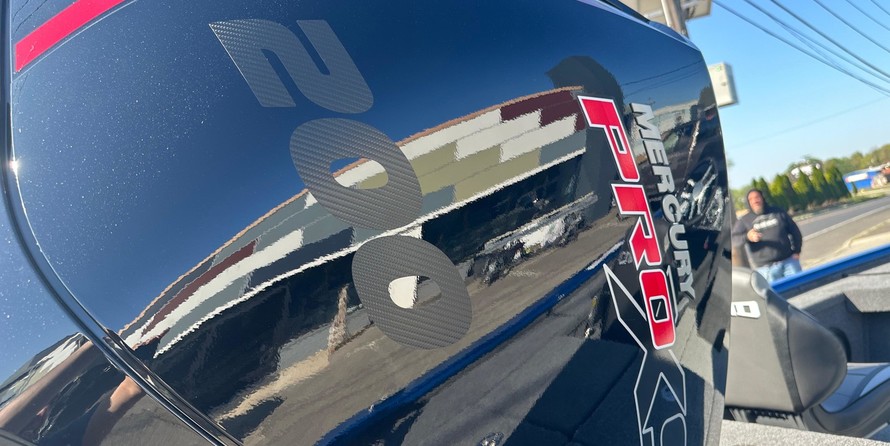 Lund Boats 1875 Pro-V Bass