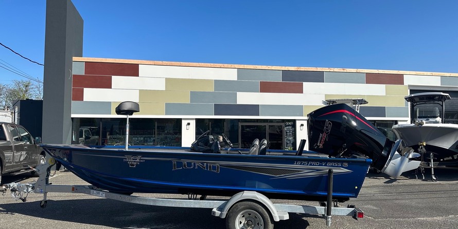 Lund Boats 1875 Pro-V Bass