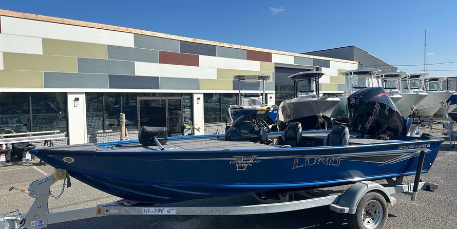 Lund Boats 1875 Pro-V Bass