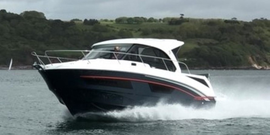 Beneteau Antares 9 OB