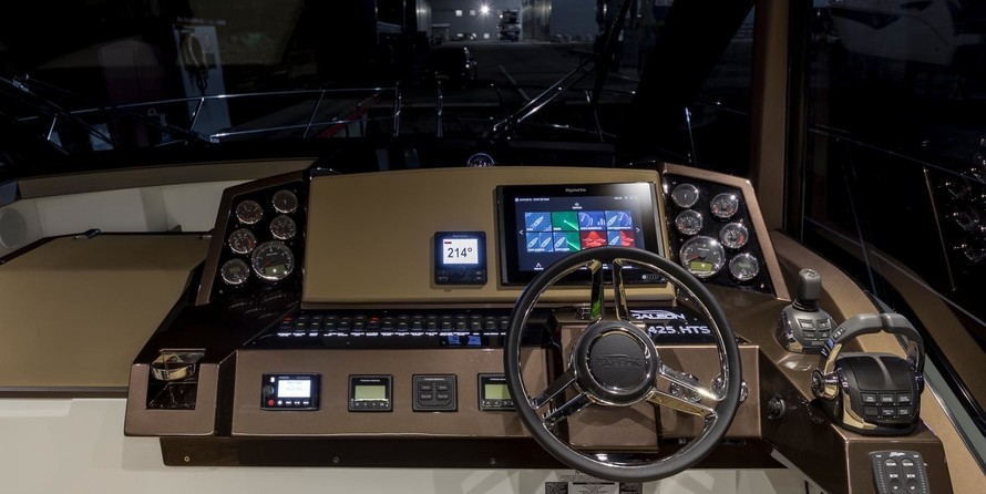 Galeon 425 HTS