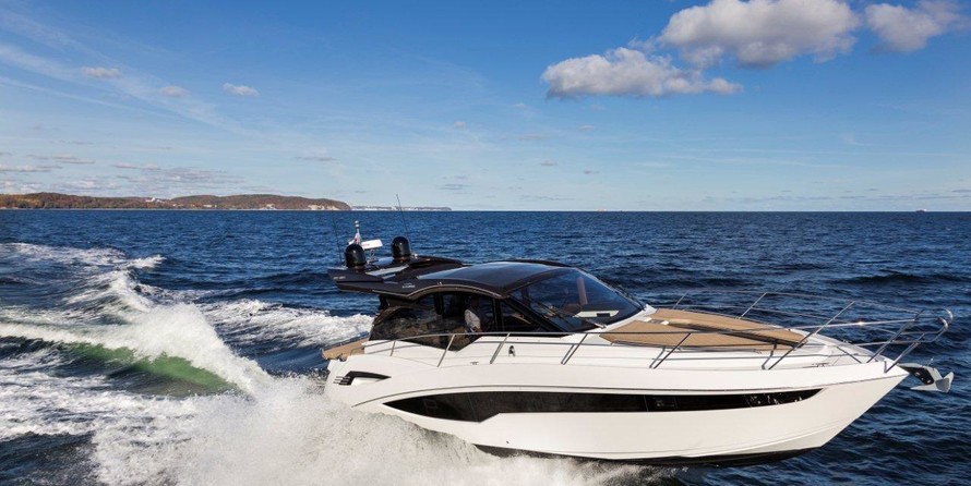 Galeon 425 HTS