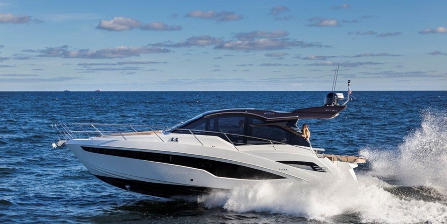 Galeon 425 HTS