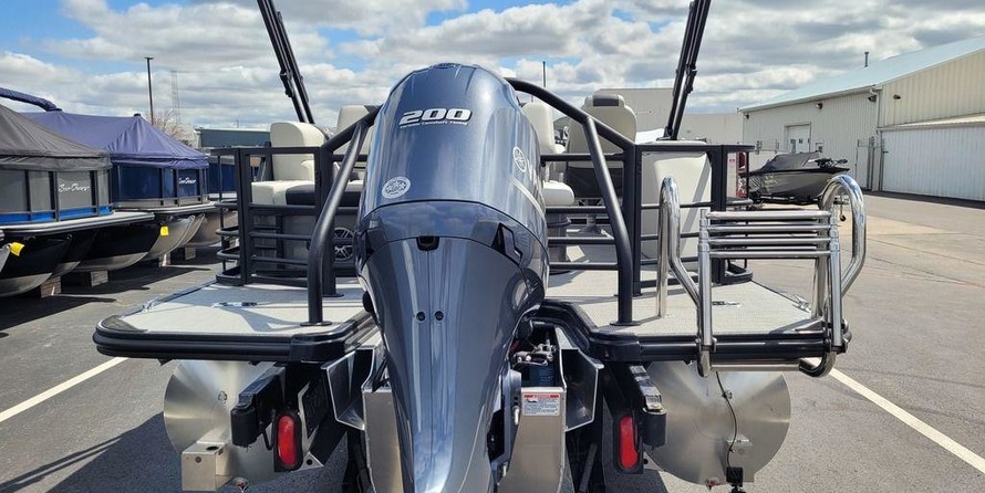 Sunchaser Boats Geneva Sport 24 LR DH Sport