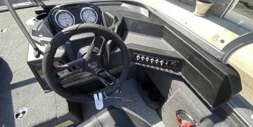 Crestliner 1750 Fish Hawk