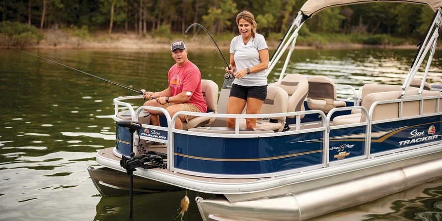 Sun Tracker Bass Buggy 18 DLX