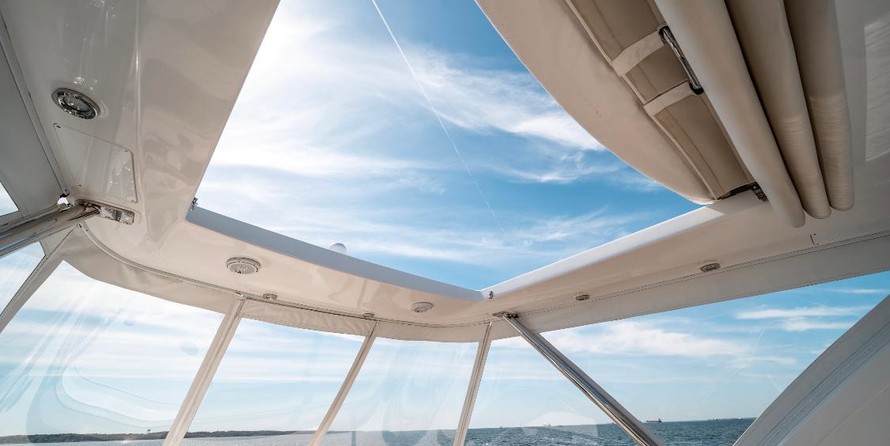 Azimut 50 Fly Galley Up