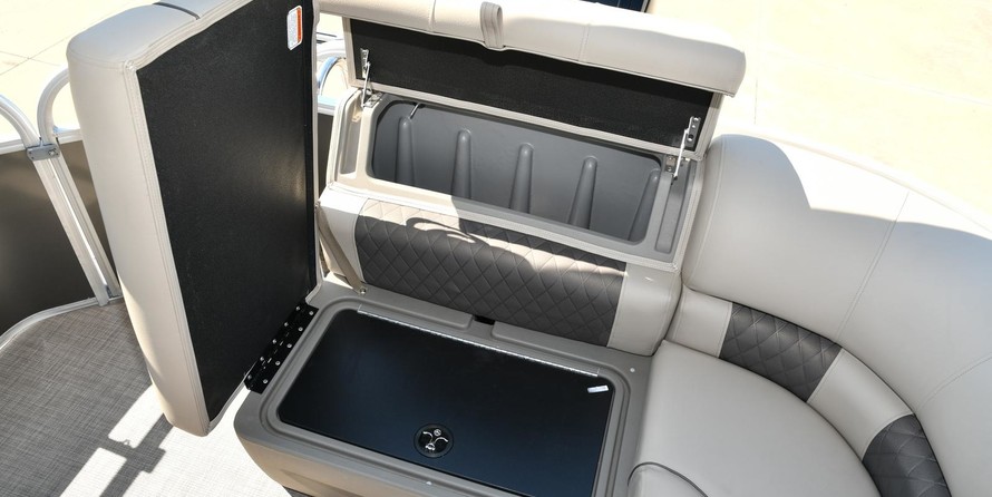 Sun Tracker Party Barge 20 DLX