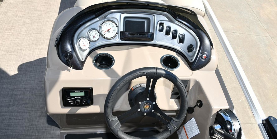 Sun Tracker Party Barge 20 DLX