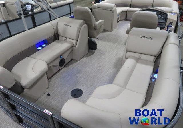 Premier Pontoons Navigator 220