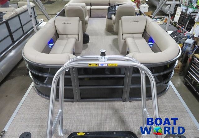 Premier Pontoons Navigator 220