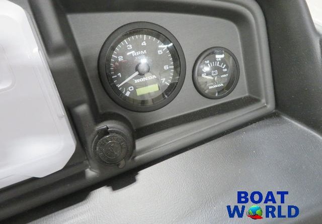 Premier Pontoons Navigator 220