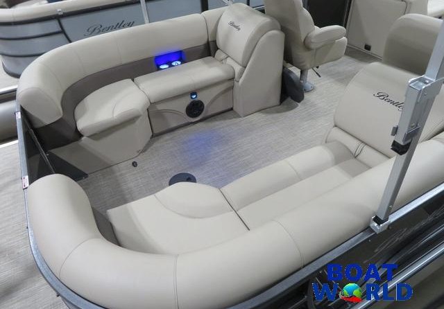 Premier Pontoons Navigator 220