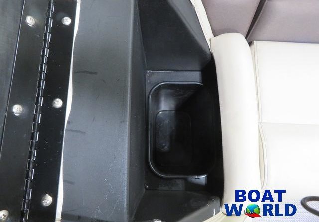 Premier Pontoons Navigator 220