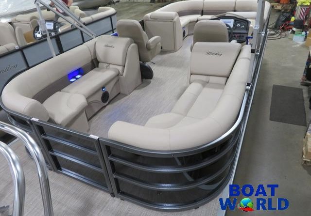Premier Pontoons Navigator 220